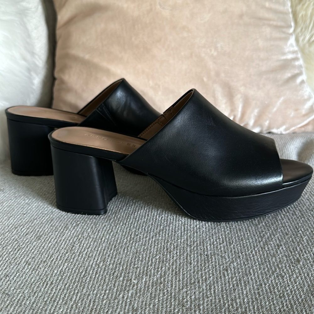 Aerosoles Cassy Black Leather Slide Sandals Chunky Heel Women’s Size 7